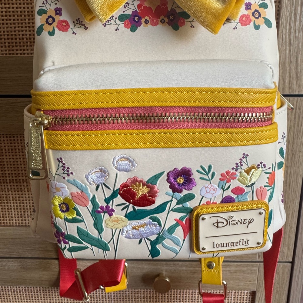 Loungefly Minnie Mouse Floral Backpack - Yellow and Cream - Picture 2 of 9